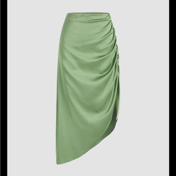 Cider Size 2 Solid Ruched Slit High Rise Silky Feel Midi Skirt Soft Green - Picture 1 of 7